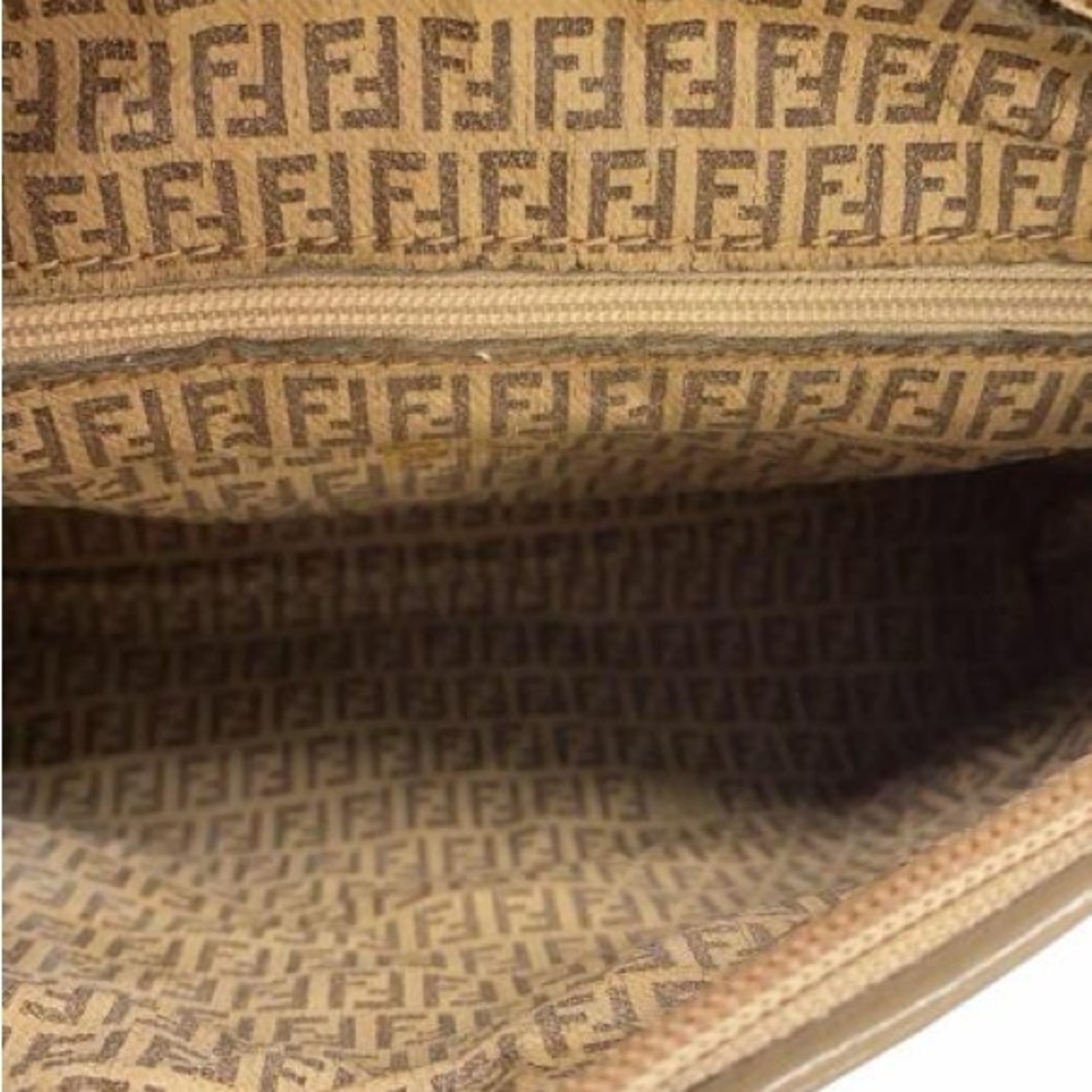FENDİ - Picture 6 of 6